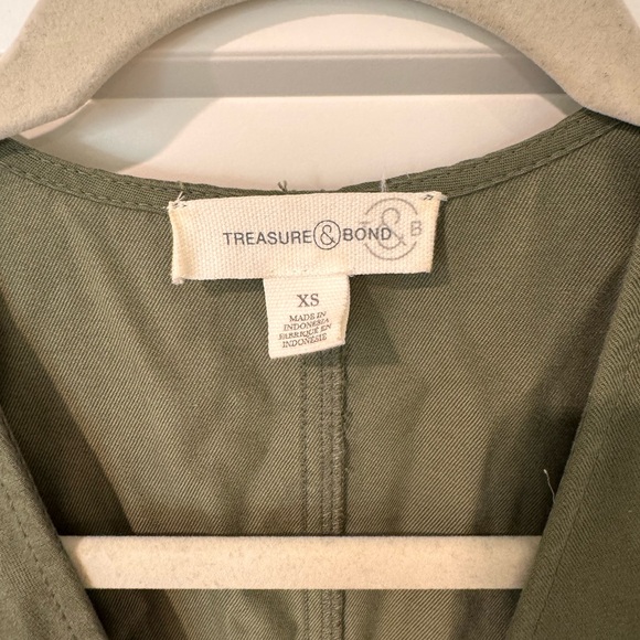 Treasure & Bond Green Zip Front Puff Sleeve Jumpsuit - Picture 4 of 10